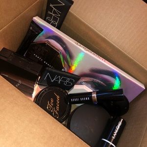 Makeup Box Bundle 📦